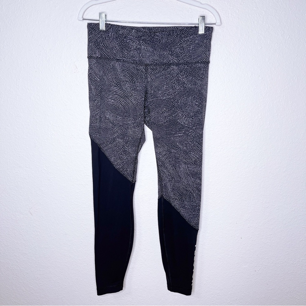 Lululemon peloton black leggings dash print size 10